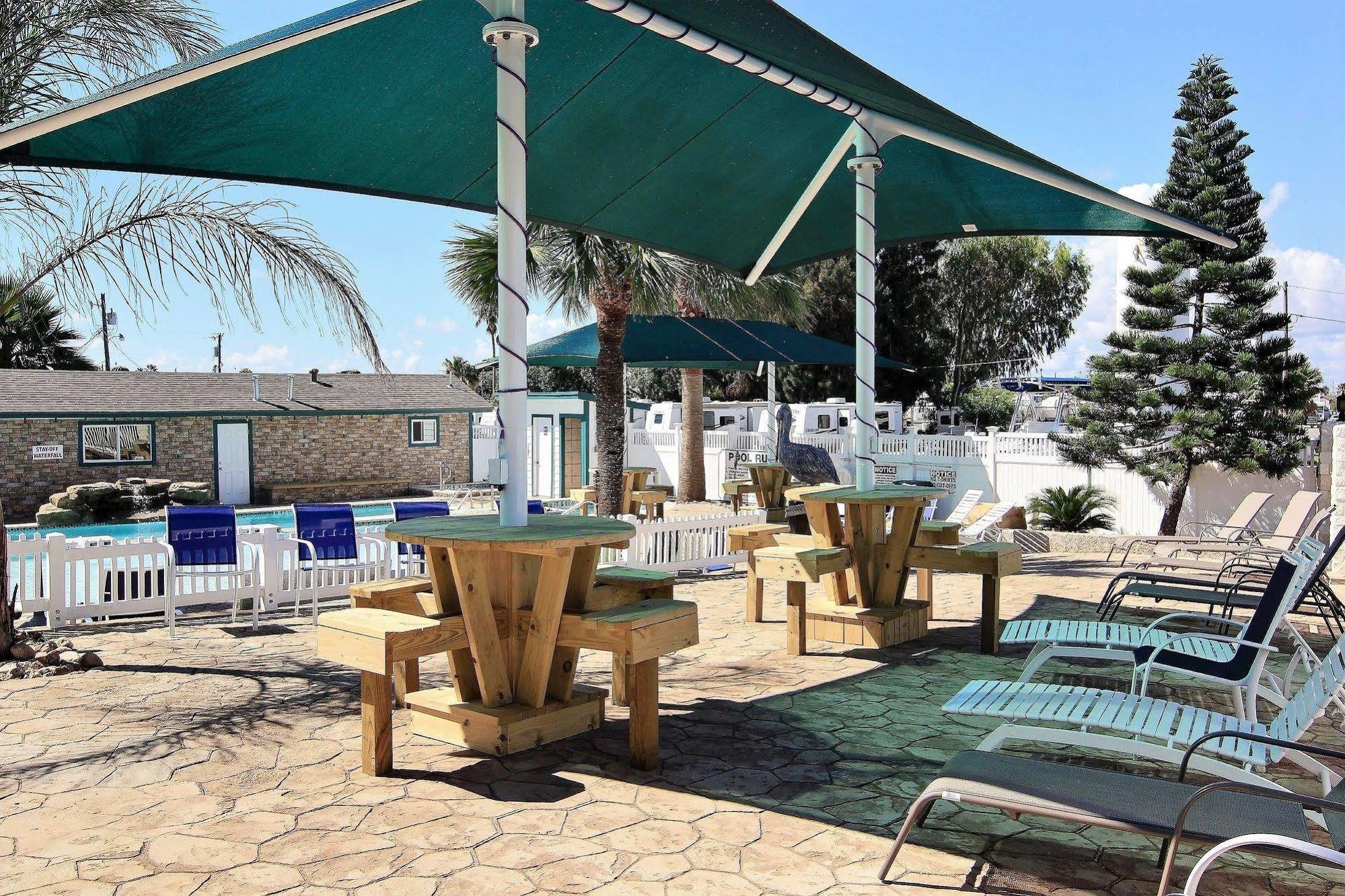Tropic Island Resort Port Aransas Esterno foto